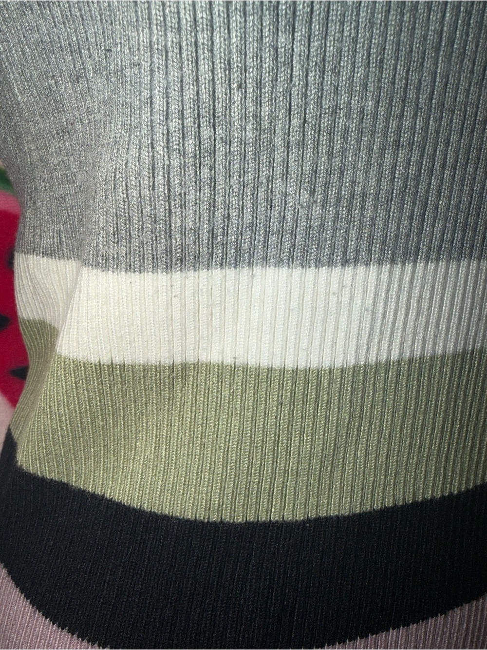 🩶💚 Striped Rib-Knit Sweater - Picture 3 of 5